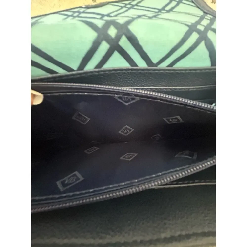 Vera Bradley Audrey Faux Leather Blue Wallet - Picture 6 of 9
